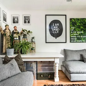 Super 1 Bed Flat Hoxton Zone 1 , London United Kingdom